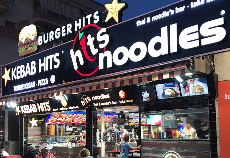 hits noodles benalmádena plazaya solymar rótulo luminoso